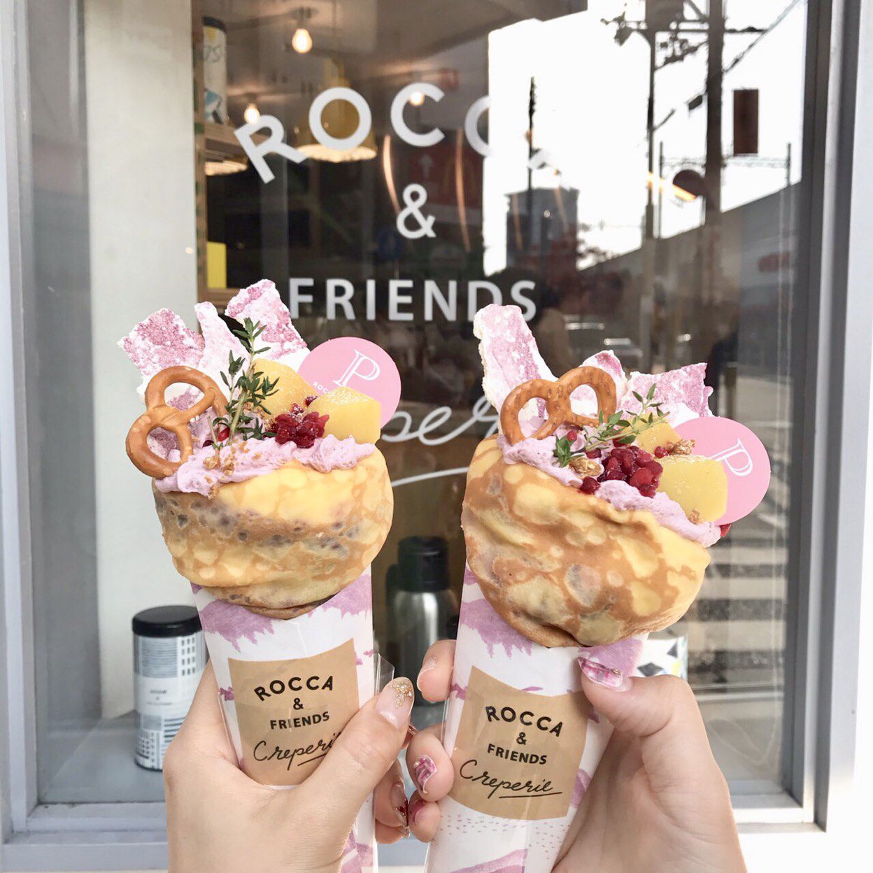 今まで見た事ない“進化系クレープ”！大阪のクレープ専門店が可愛すぎる