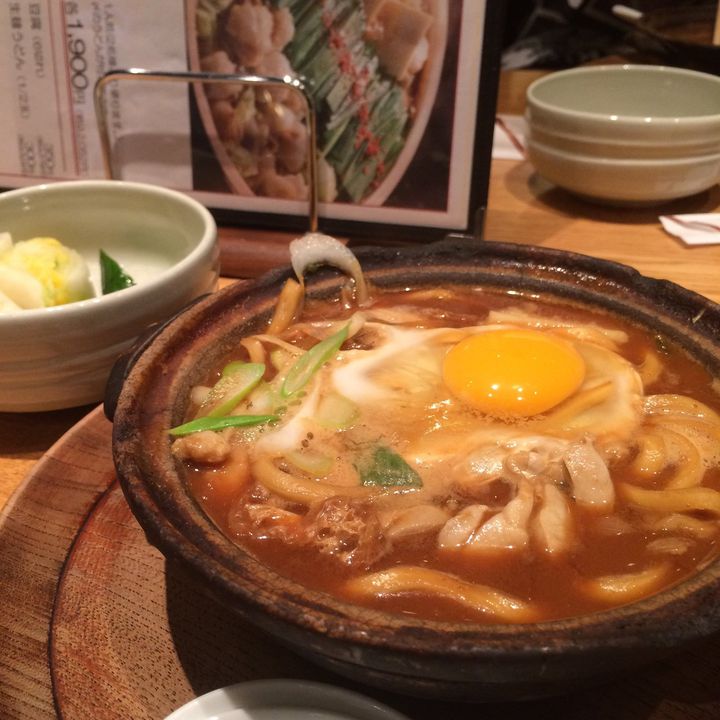 濃厚さが癖になる 名古屋 味噌煮込みうどんの名店 山本屋総本家 をご紹介 Retrip リトリップ