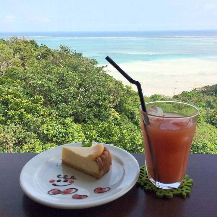 マイナスイオンを感じるカフェタイム 沖縄県 南城市のおしゃれなカフェ7選 Retrip リトリップ