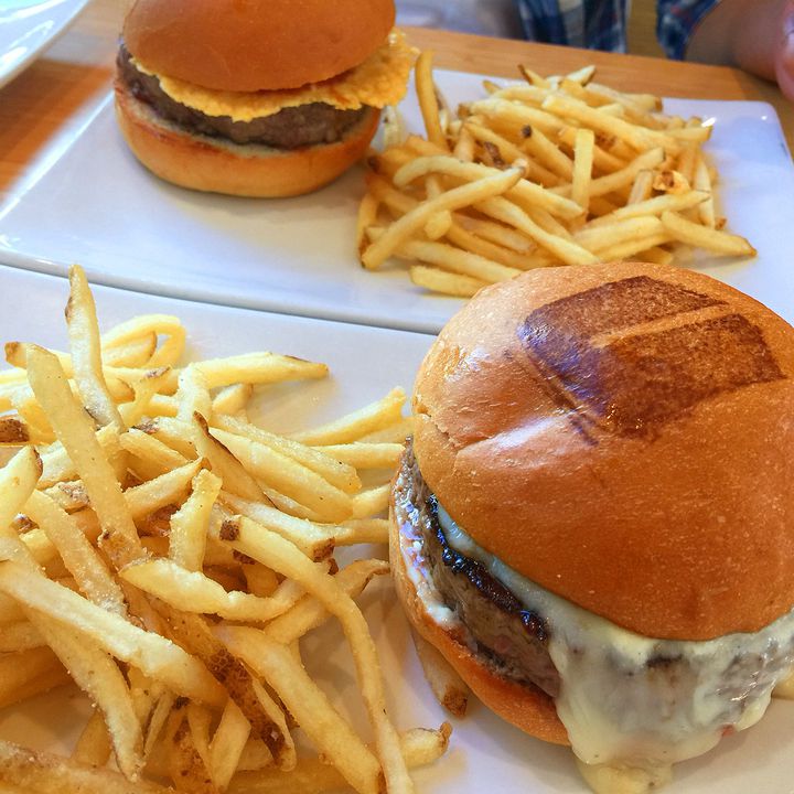 毛原晃 楽しませてくれるバーガー店 毛原晃のはっぴーらいふ特集