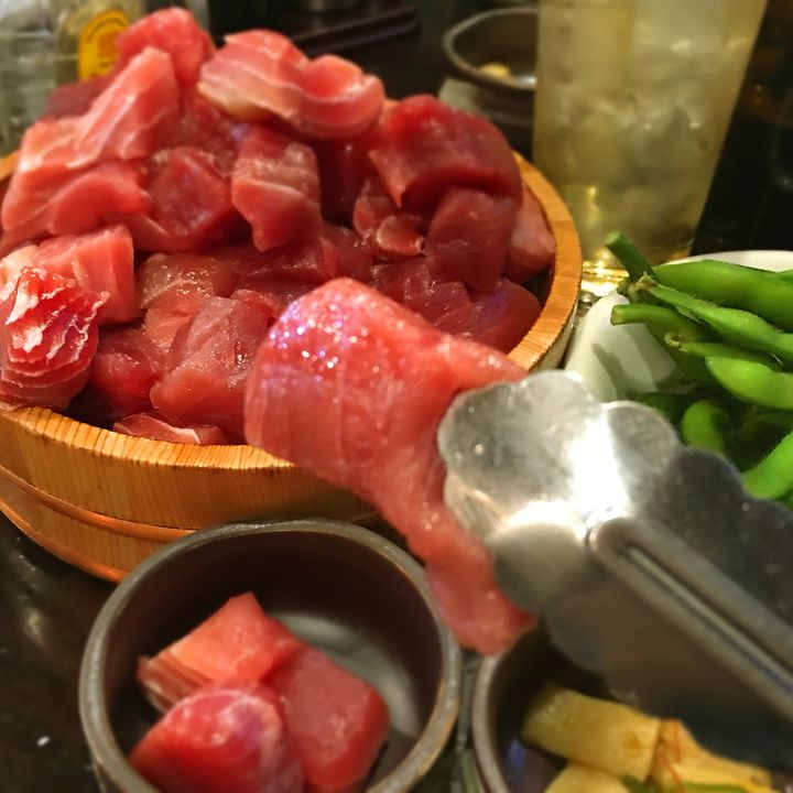 小鉢にマグロ盛り放題でたったの300円 横浜の海鮮居酒屋 魚参 が衝撃的コスパ Retrip リトリップ