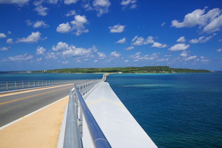 その美しさに圧倒される 日本全国の美しい 青い海 10ヶ所はここだ Retrip リトリップ