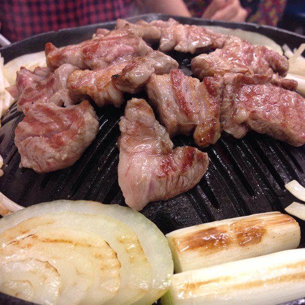 予約必須のジンギスカン食堂!中目黒「まえだや」のラム肉がとにかく美味