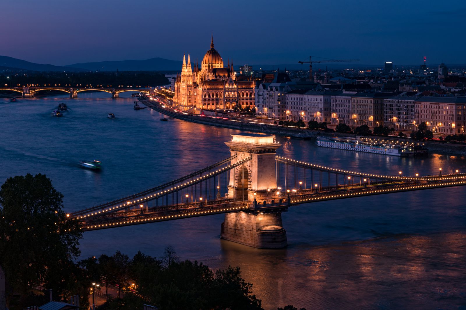 東欧の夜ならではのロマンチックなひと時を 夜景が綺麗な東欧の観光スポット7選 Retrip リトリップ