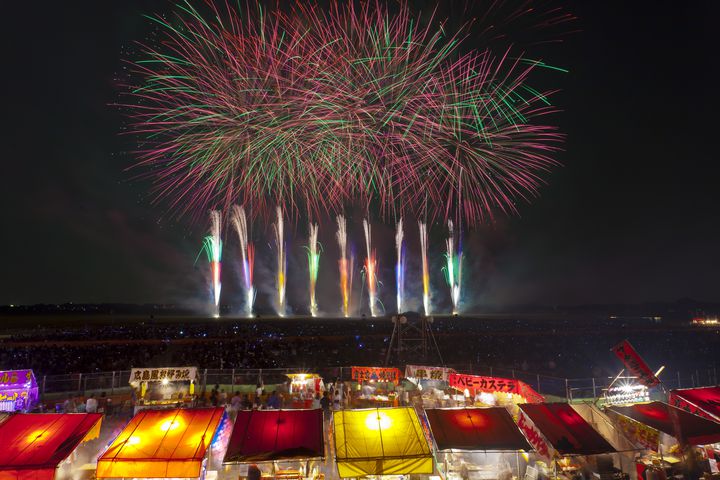 季節外れなんて言わせない 秋の夜空に魔法をかける 北区花火会 今年も開催 Retrip リトリップ