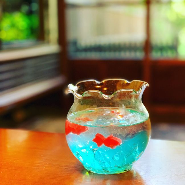 食べるのがもったいない 涼感スイーツ 金魚ゼリーソーダ が愛知県 本町茶寮で新登場 Retrip リトリップ 食べるのがもったいない 涼感スイーツ 金魚ゼリーソーダ が愛知県 本町茶寮で新登場 Retrip リトリップ