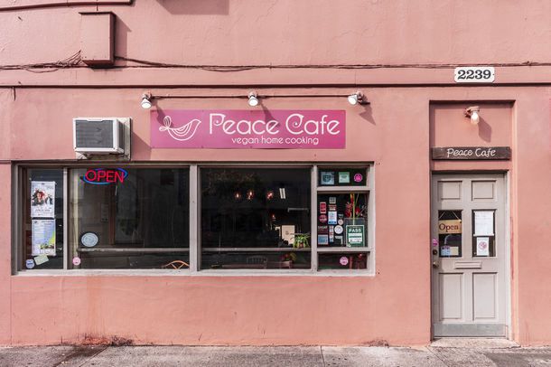 ハワイの大人気ヴィーガンカフェ初上陸 Peace Cafe Hawaii 渋谷スクランブルにオープン Retrip リトリップ