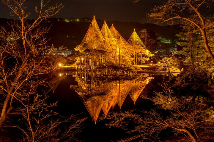 日本が誇る 美しき秋 金沢 兼六園 の紅葉が今年も美しすぎると話題に Retrip リトリップ