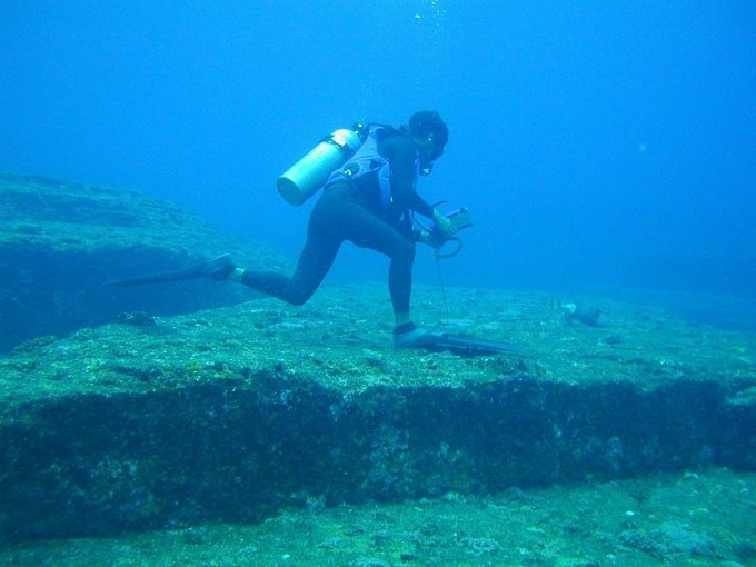 未知の文明 解明されない海底遺跡が沖縄に存在した Retrip リトリップ