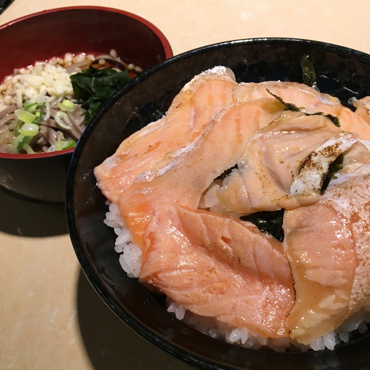 東京都内で食べられる 夢のデカ盛り海鮮丼 5選 Retrip リトリップ
