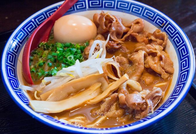 年間800杯食べるマニアが厳選 東京の旨すぎる定番 豚骨 ラーメンbest10 Retrip リトリップ