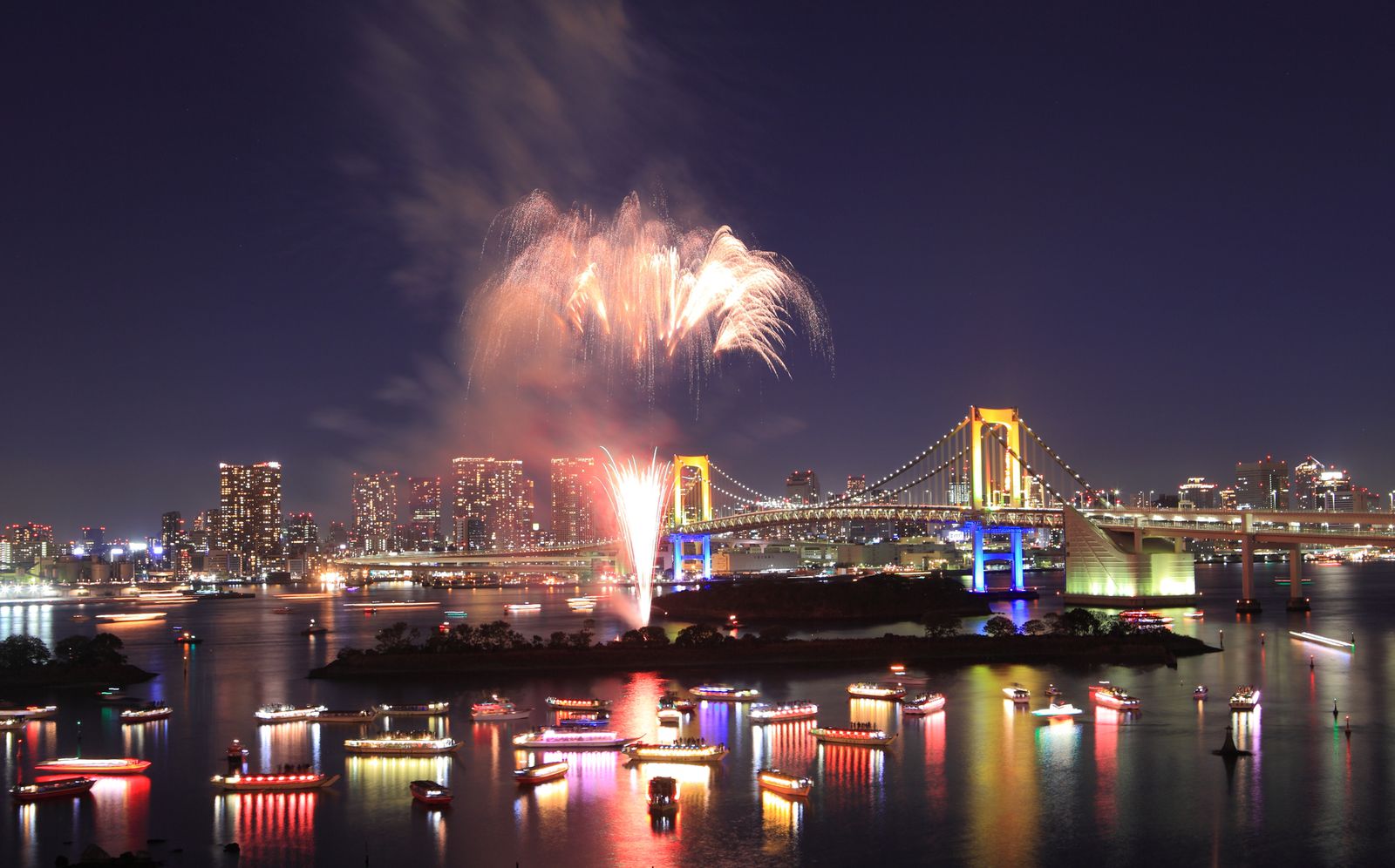 花火大会は冬こそ行くべし 関東周辺で楽しめる 冬の花火大会 5選 Retrip リトリップ