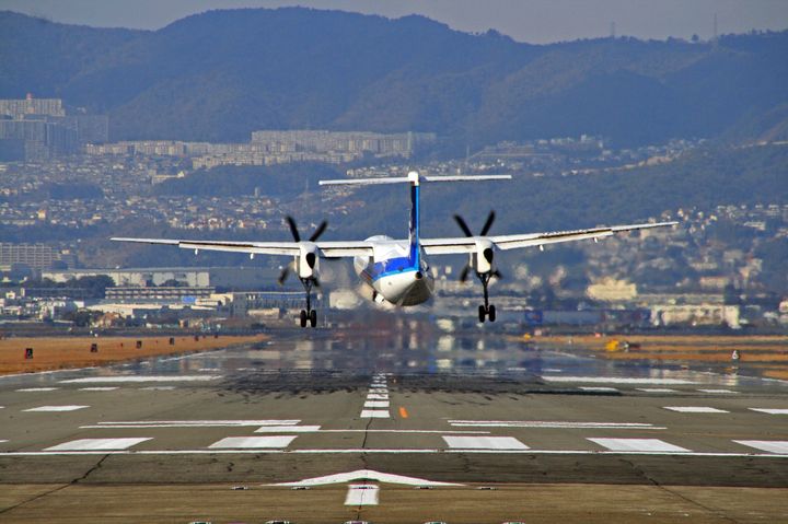 伊丹空港 周辺にある飛行機に手が届きそうな ど迫力スポットがすご過ぎる Retrip リトリップ