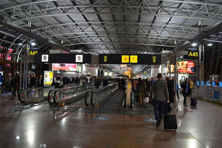 空港自体はコンパクトでも、飛行機から出口まではそれなりに時間がかかるそうです