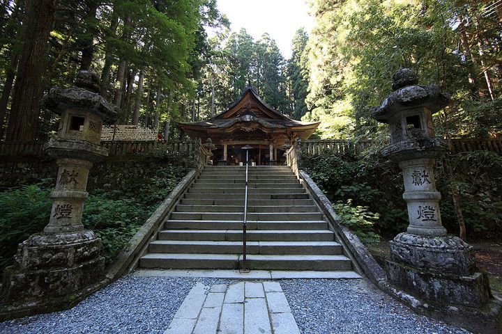 長野でパワースポット巡りにおすすめしたいお寺 神社7選 Retrip リトリップ