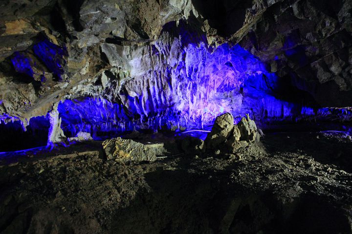 こんな洞窟が日本に 大自然が創り上げた日本の絶景洞窟 鍾乳洞15選 Retrip リトリップ