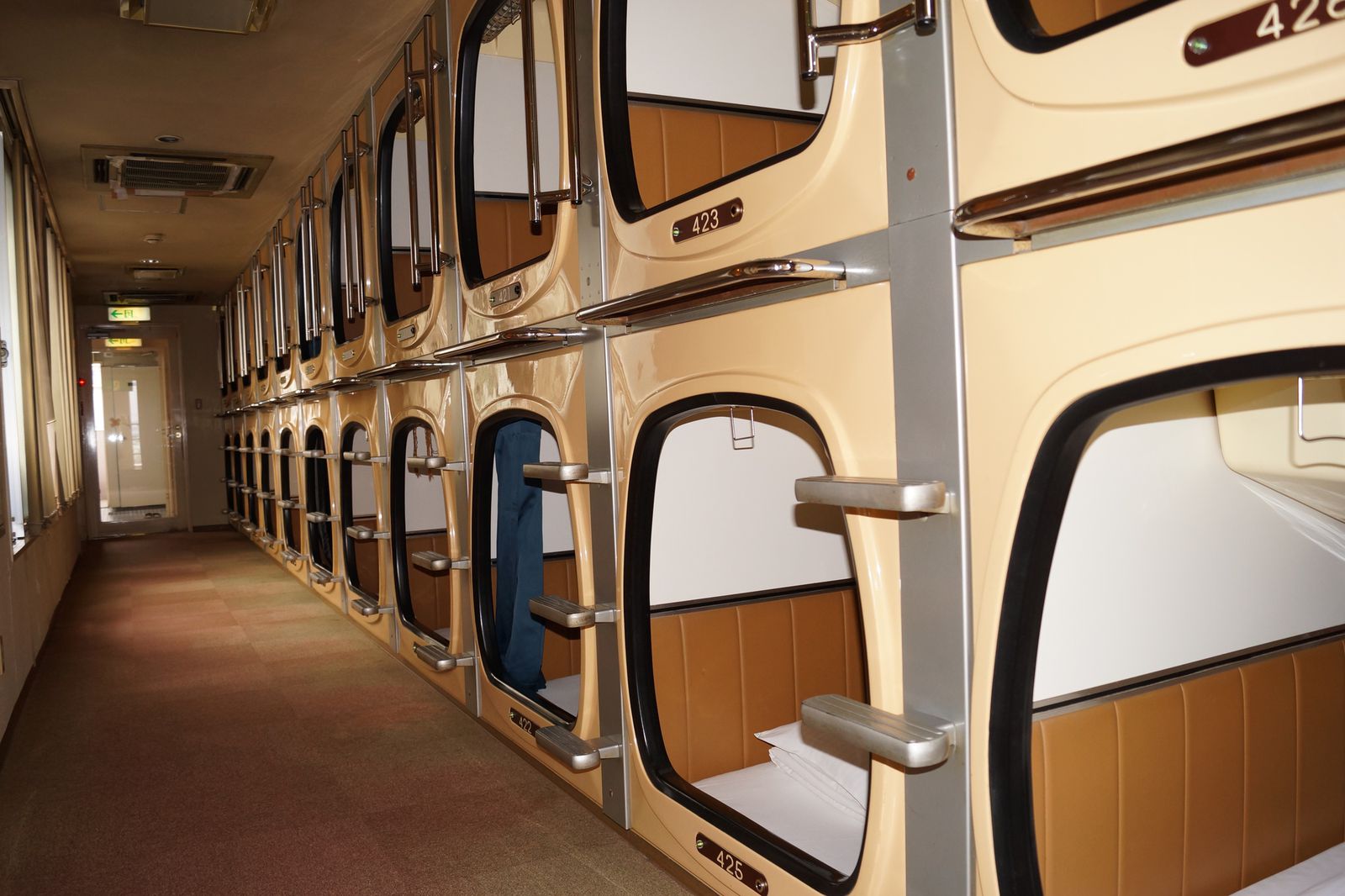 1枚目の画像 カプセルホテルの概念を覆す 女性も安心の First Cabin とは Retrip リトリップ