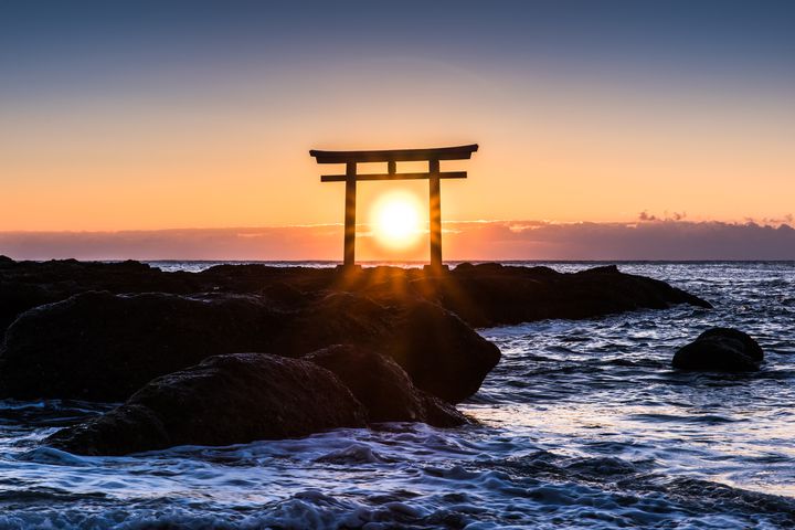 死ぬまでに一度は行きたい！涙が出るほど美しい“神秘的な日本の神社”5選