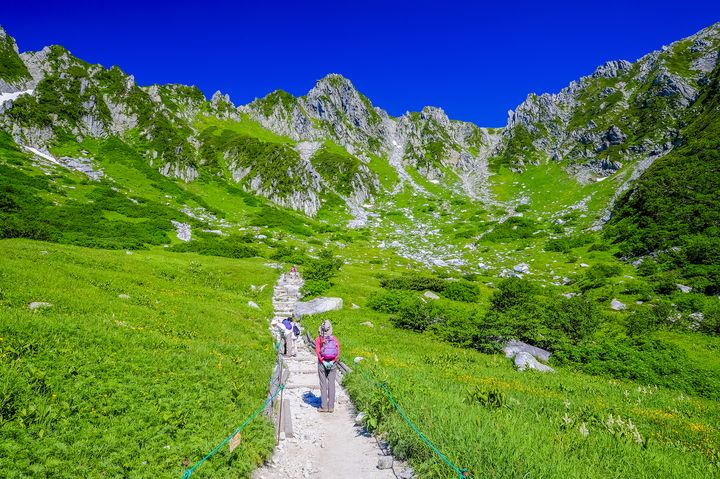 まるでアルプスの絶景！日本のスイスと呼ばれる「千畳敷カール」が美しすぎる | RETRIP[リトリップ]