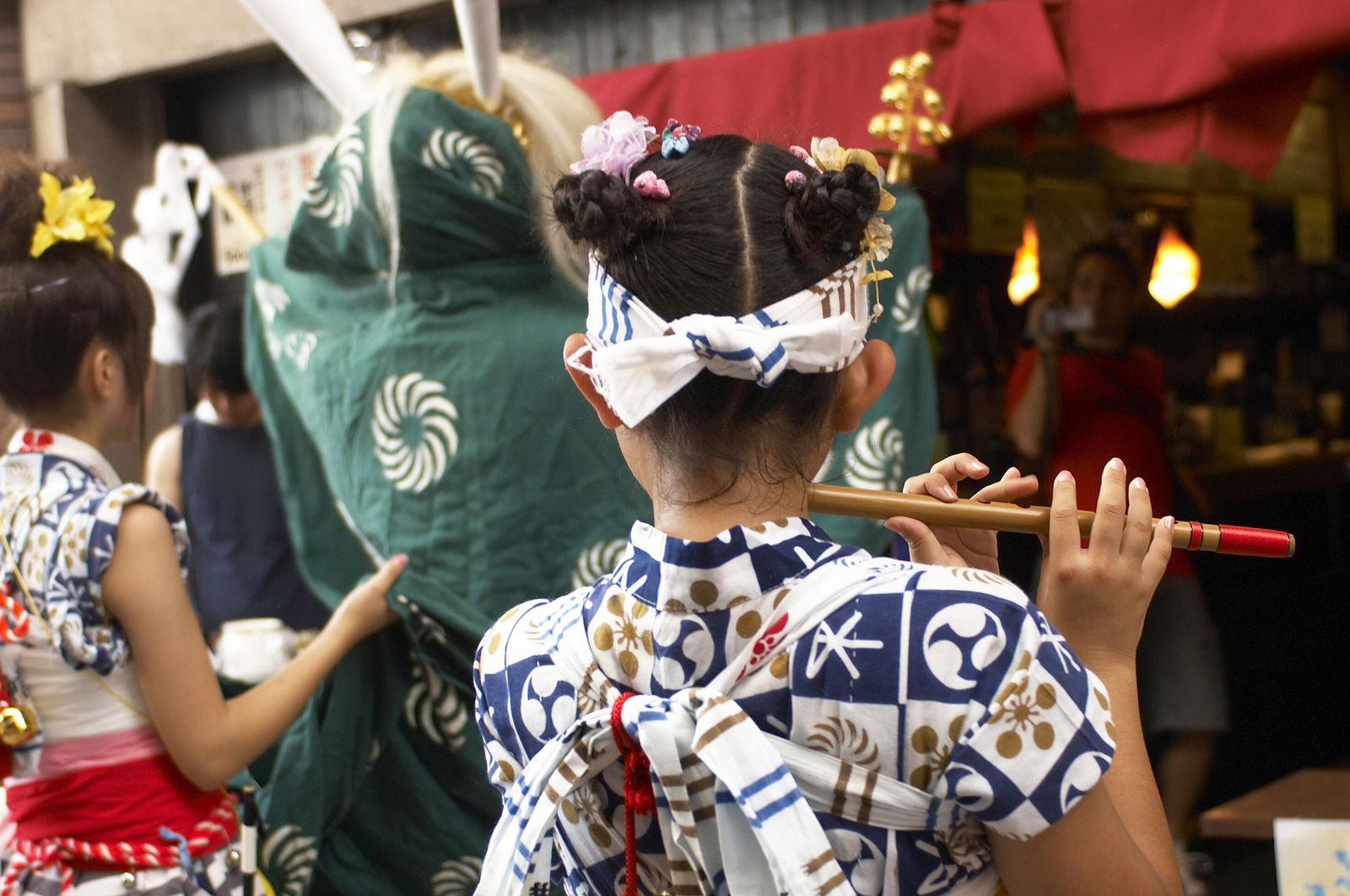 日本三大祭の一つ 5 000発の奉納花火が夜空を彩る大阪の 天神祭 とは Retrip リトリップ