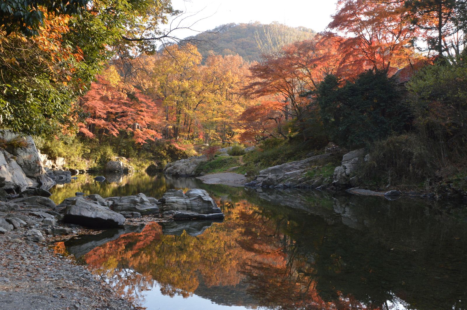 マイナスイオンを浴びに行かない 日本の美しすぎる 渓谷 6選 Retrip リトリップ
