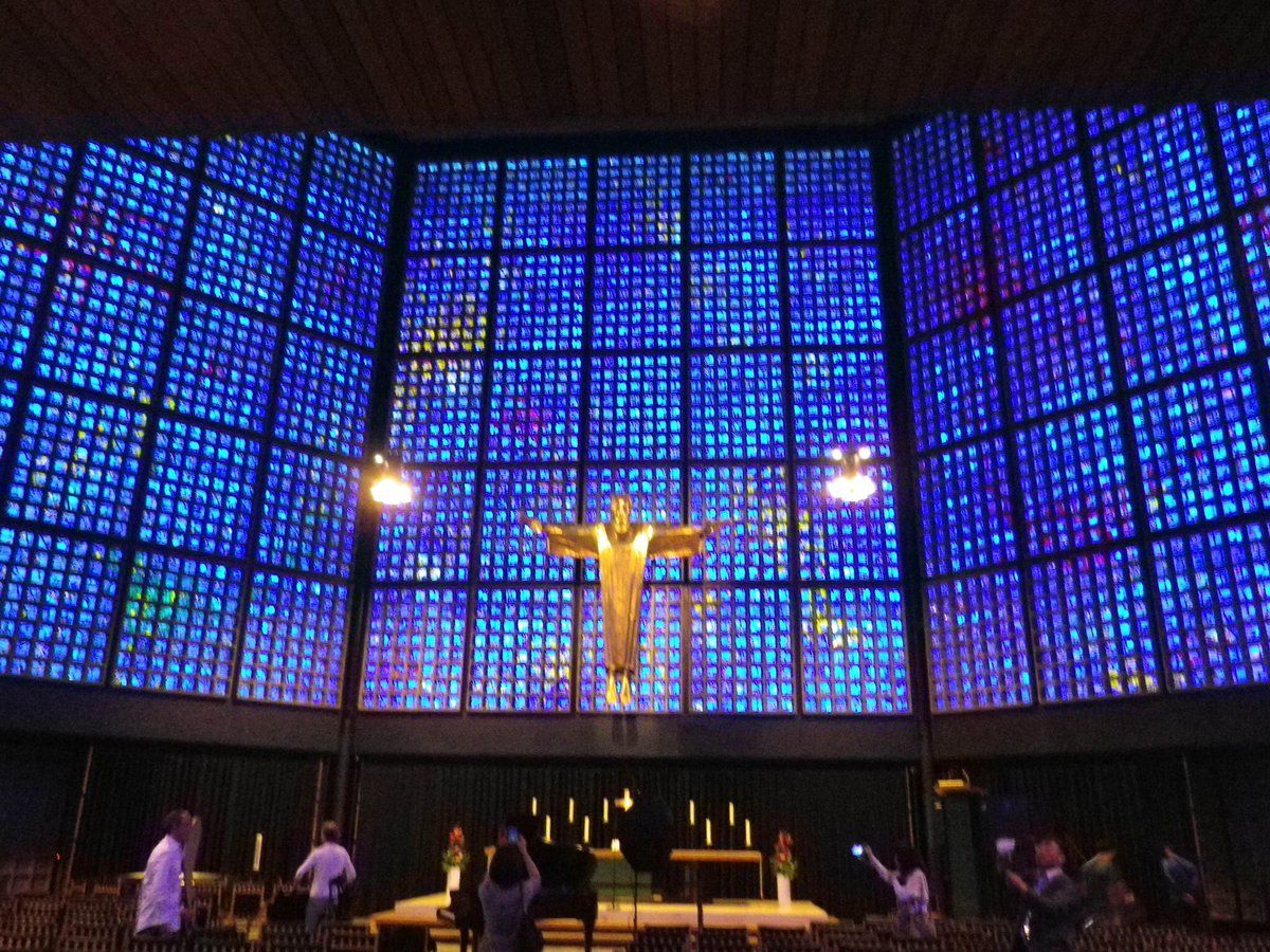 美しさに心震える青の教会 ベルリンで絶対に見たい カイザー ヴィルヘルム記念教会 の魅力 Retrip リトリップ
