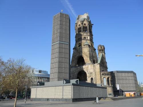 美しさに心震える青の教会 ベルリンで絶対に見たい カイザー ヴィルヘルム記念教会 の魅力 Retrip リトリップ