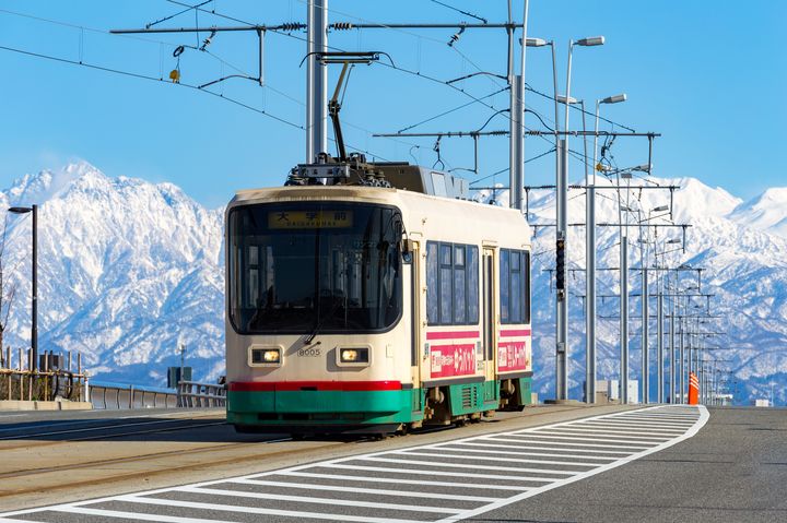 絶景を巡るゆったり電車旅 日本を味わうおすすめ ローカル路面電車 8選 Retrip リトリップ