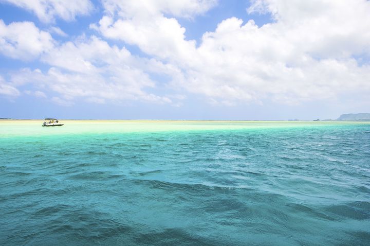 180 青い海と白い砂に囲まれた世界 日本全国の美しき 天国の島 5選 Retrip リトリップ