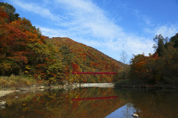 その美しさに言葉を失う 秋田県屈指の紅葉の名所 抱返り渓谷 とは Retrip リトリップ
