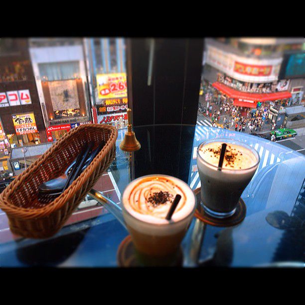 語り足りない時は 夜カフェ で 新宿で22時以降も開いてるカフェ7選 Retrip リトリップ
