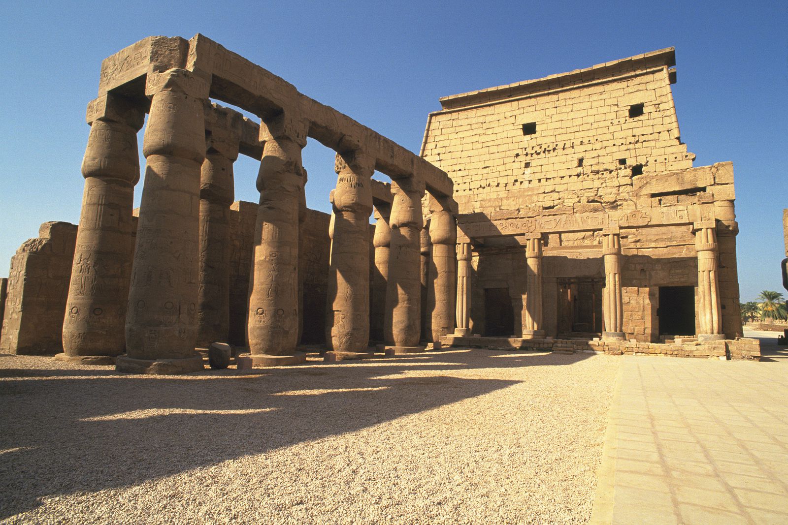 メイン画像 神秘的すぎる 聖なる都 ルクソール神殿 エジプト新王朝時代の遺跡 Retrip リトリップ