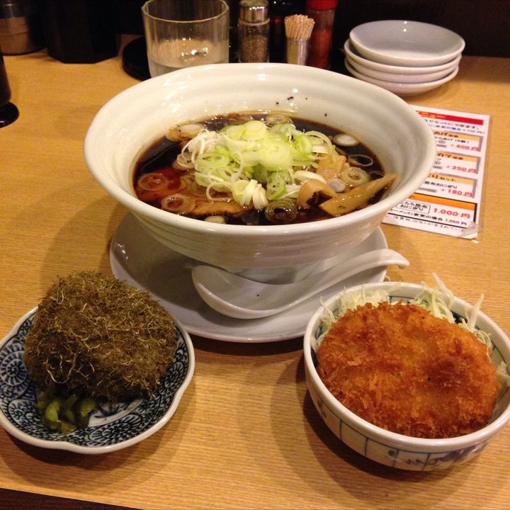 昔の街並みが残る素敵な場所 富山県高岡市で人気のラーメン店選 Retrip リトリップ