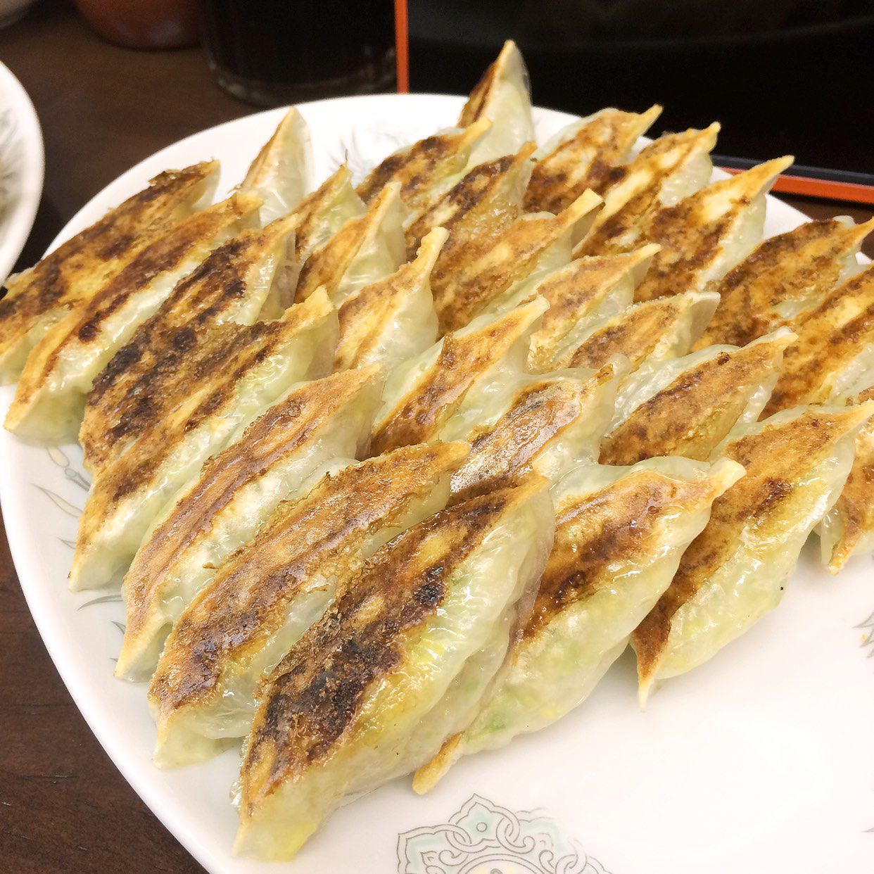 わざわざ食べに行く価値あり 大阪にあるコスパ最強 餃子のゆうた とは Retrip リトリップ