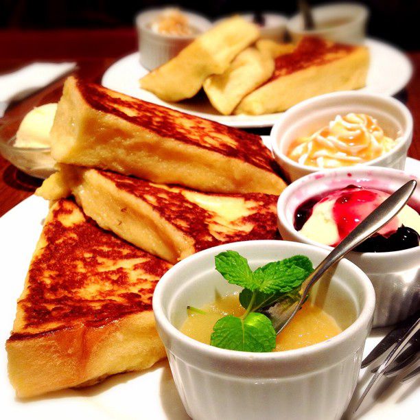 お一人様にもおすすめ！新宿のフレンチトースト専門店“カフェアリヤ”とは