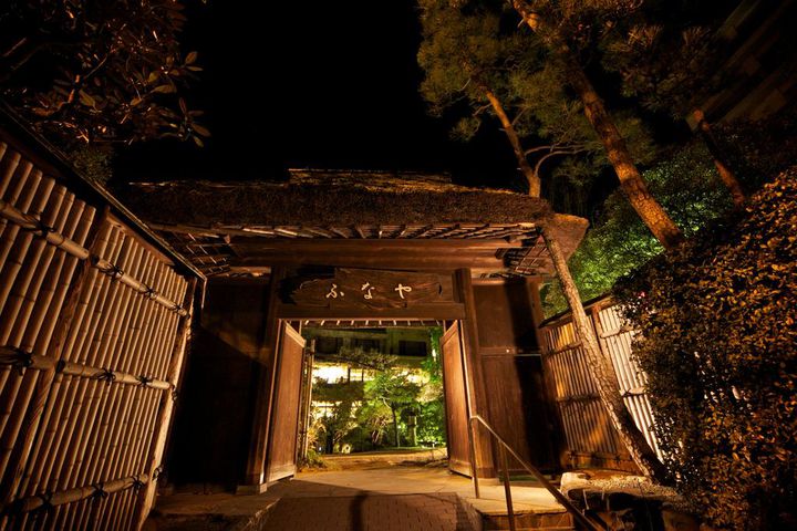 日本最古とも言われる温泉！道後温泉で泊まるべきオススメの7つの宿