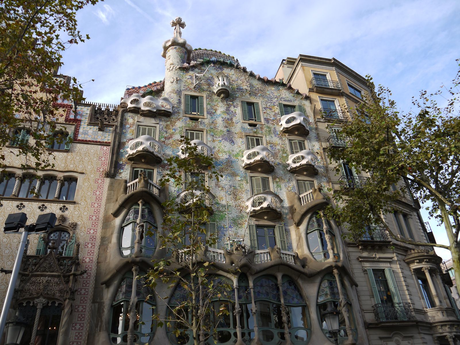 ガウディの傑作 Sns映え間違いなしの カサ バトリョ が美しすぎる Retrip リトリップ