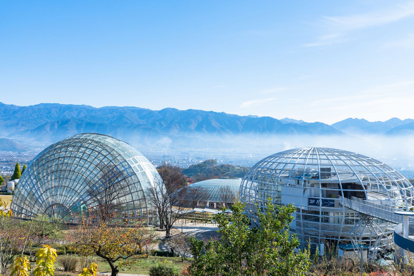 メイン画像 新日本三大夜景を昼から楽しむ 山梨県笛吹川フルーツ公園でしたい7つのこと Retrip リトリップ