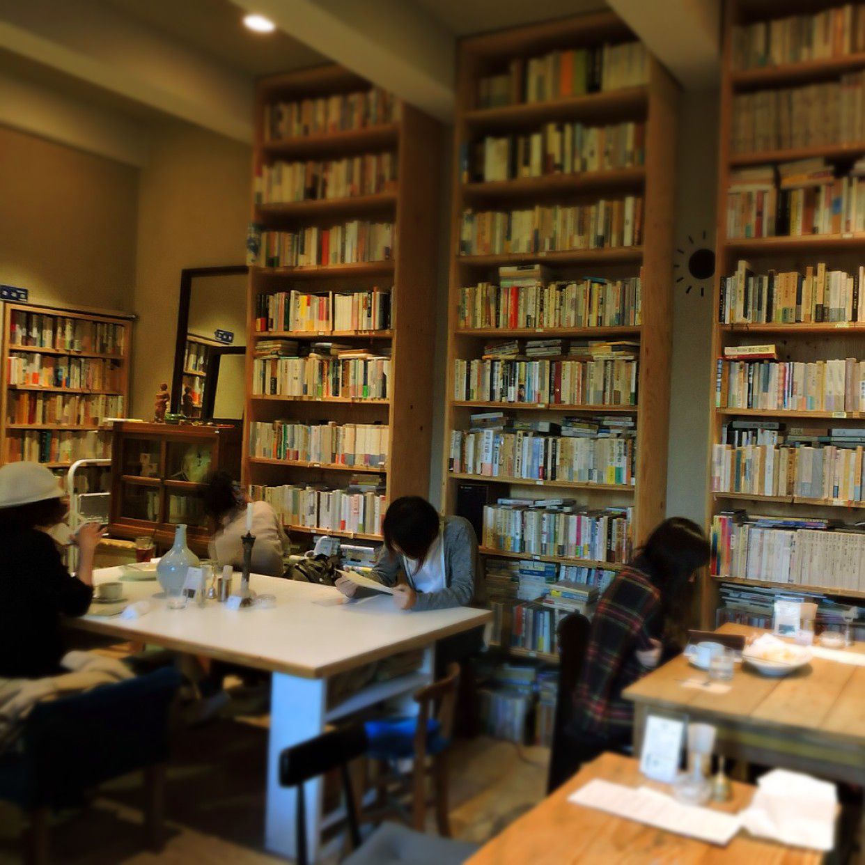 メニュー名が文学作品って？駒場東大前にある“BUNDAN”がキニなる | く