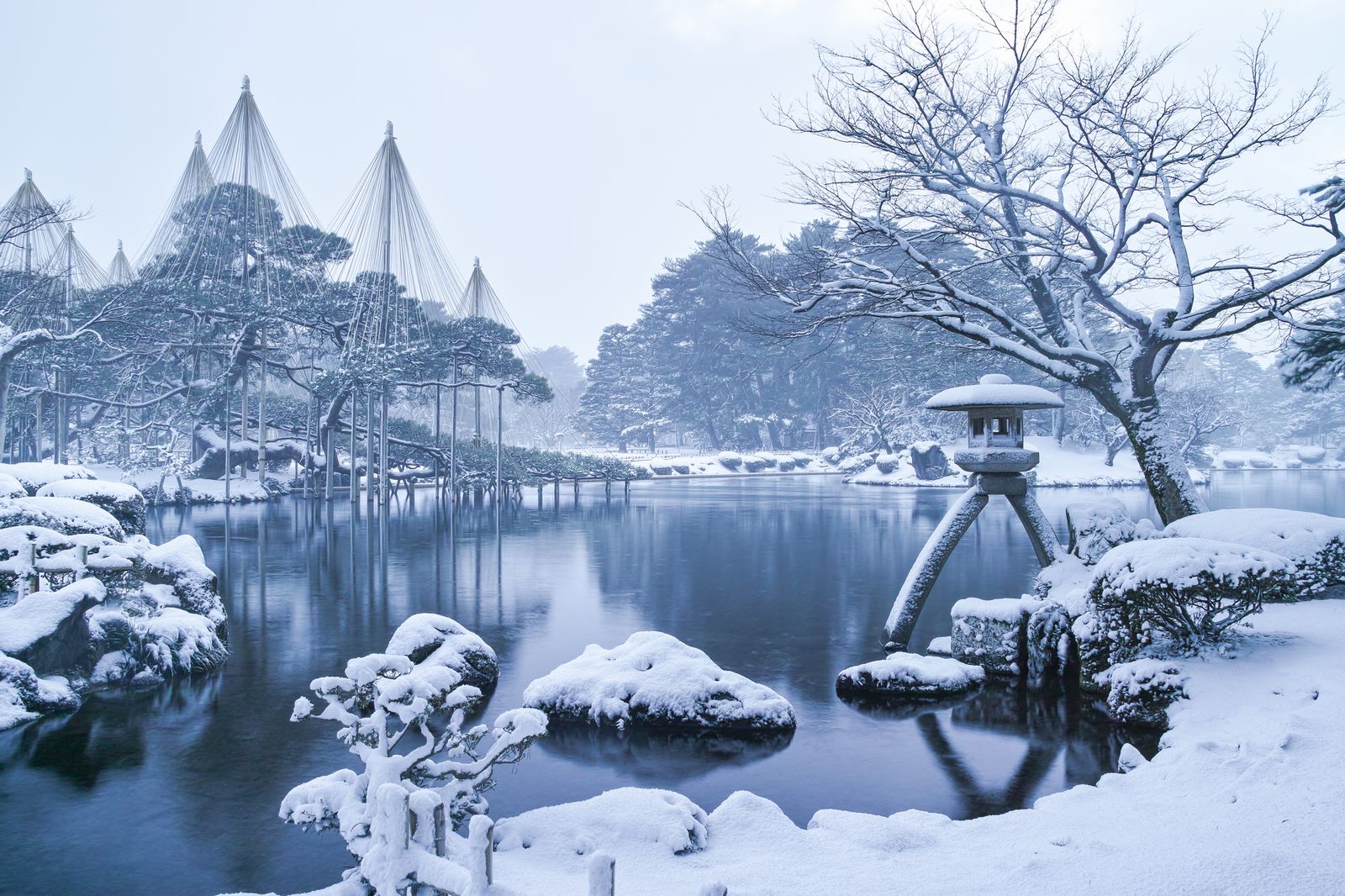 メイン画像 雪降る日に現れる絶景 雪残る数日期間限定 冬の絶景9選 西日本編 Retrip リトリップ