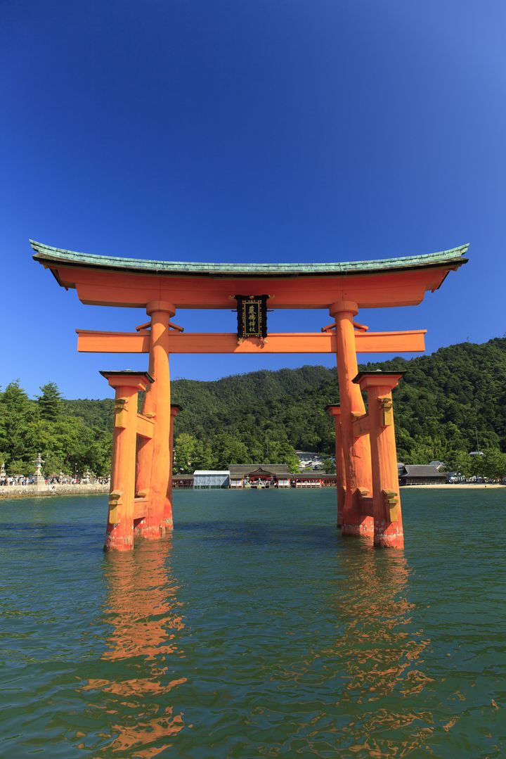 日本三景 国内外問わず人気 海の上にたたずむ安芸の宮島 厳島神社 Retrip リトリップ