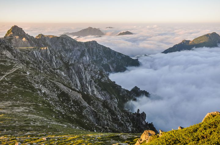 頂上で絶景を見よう この季節だからこそ登りたい山7選 Retrip リトリップ