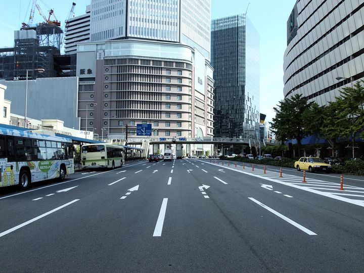 営業をしながら変身中のスポット！阪神百貨店周辺にある駐車場5選