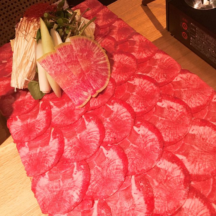 牛タンの絨毯がヤバすぎる 名古屋で見つけた フォトジェ肉 に寝そべりたい Retrip リトリップ