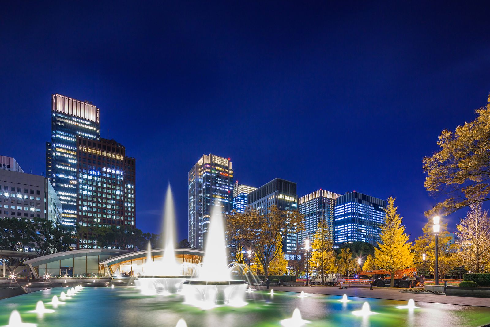 大阪 涼しい デート 1回目 デート 告白