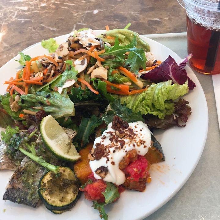 今日はヘルシーランチ 東京都内で オシャレなサラダ が食べられるお店7選 Retrip リトリップ