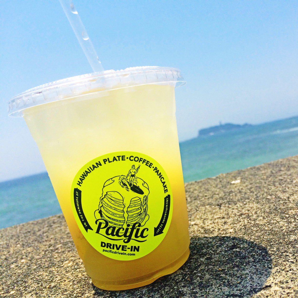 気分はすでに南国ドライブ 関東地方の 海が見える絶景カフェ 8選 Retrip リトリップ