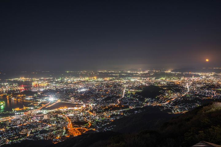 新日本三大夜景にも選出 山梨県の穴場夜景スポット 笛吹川フルーツ公園 とは Retrip リトリップ