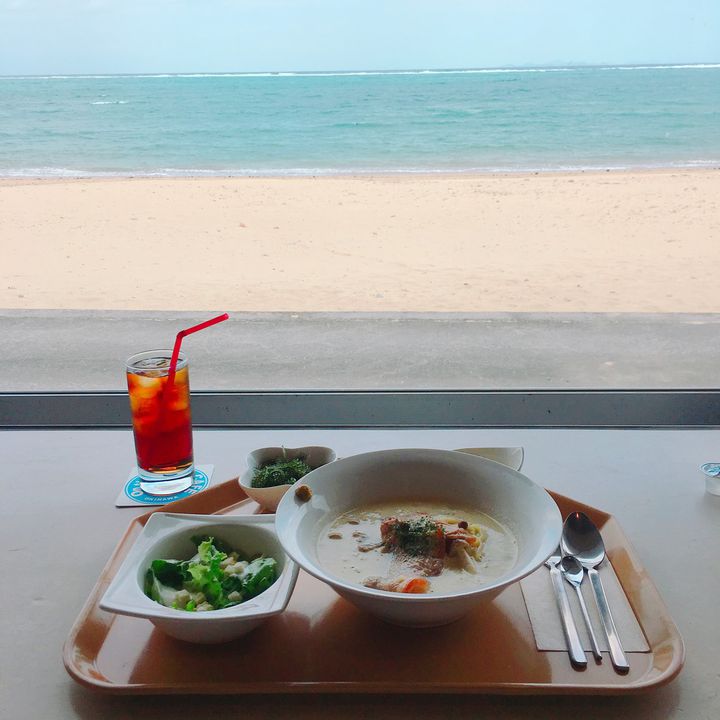 夢にまでみたような、極楽時間を。まったり南国気分な「沖縄カフェ」10選