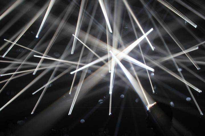 終了 この夏渋谷ヒカリエで開催 チームラボの 光の超幻想空間 を体験してみた Retrip リトリップ